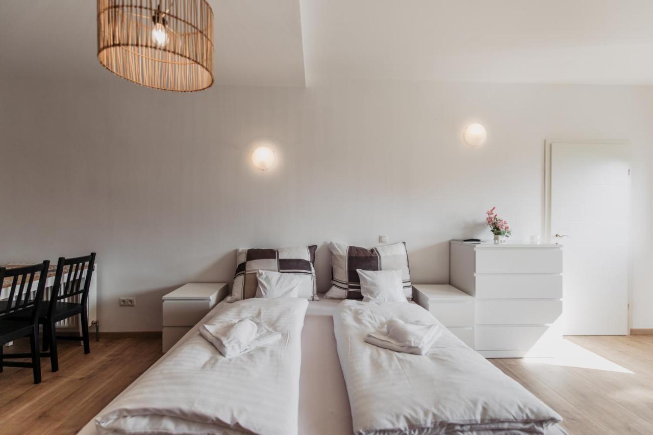 מורביש אם סי Ferienhaus Schilfvilla מראה חיצוני תמונה